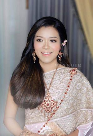 ชุดไทยเจ้าสาว ชุดไทยจักรพรรดิ์ เช่าที่แบมบี้ เวดดิ้ง ห้วยขวาง